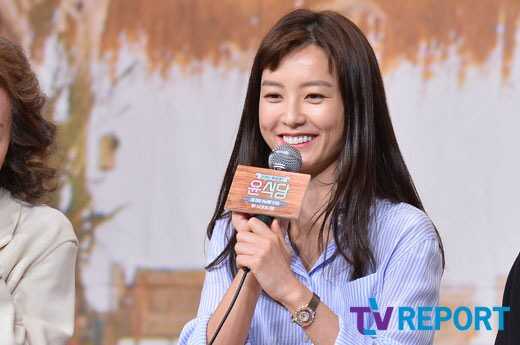 欢迎关注并且墙裂推荐yumi的最新也是唯一的综艺节目《尹食堂》!