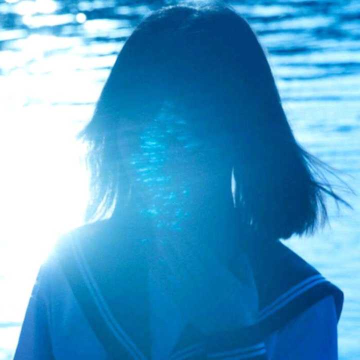 有哪些好看到爆的蓝色系头像？