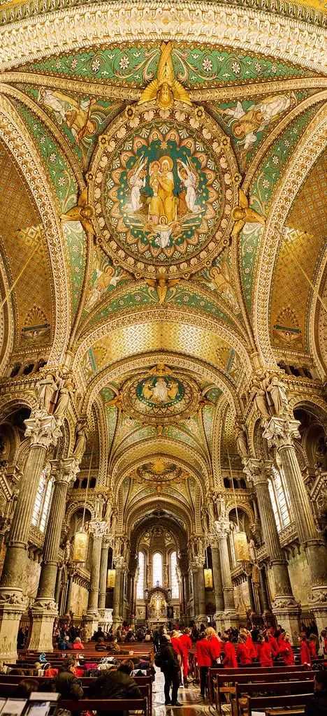 巴黎圣母院 是一座怎样的建筑 它在人类历史中的地位是怎样的 知乎