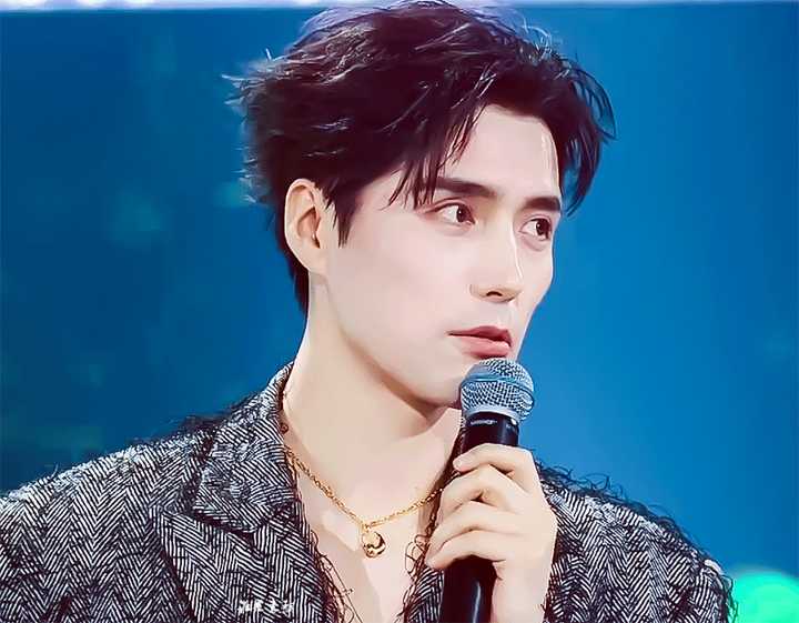 阿云嘎真人长啥样?