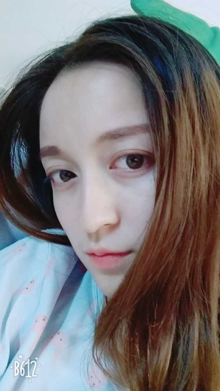 长得很混血或化妆很混血是种怎样的体验?