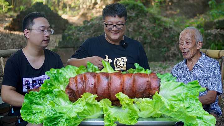 古古然 的想法 100买4斤五花肉,阿米做意大利"脆