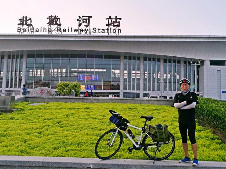 昌黎g205国道边,五里营牌楼