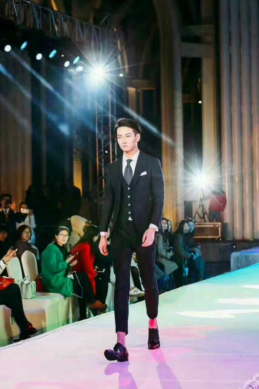 顾建龙 0 分享 举报 1 条评论 取消 评论