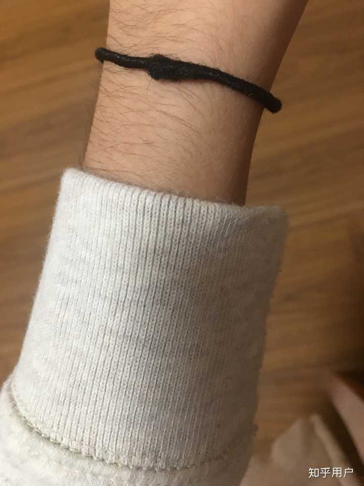 女生长浓密手毛是一种什么样的体验?