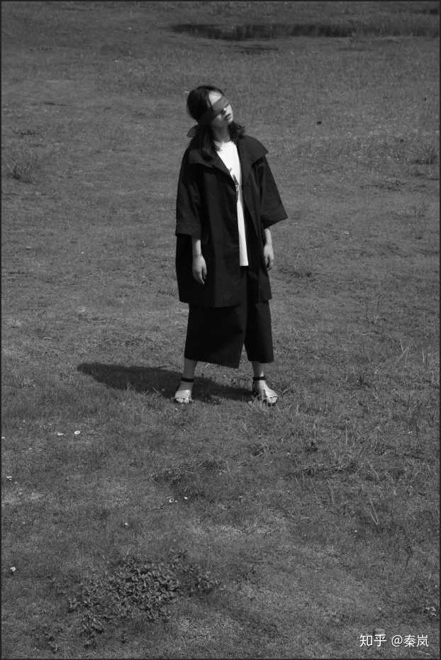 emptyism / desier "她瘦长结实的身体看上去精力充沛"