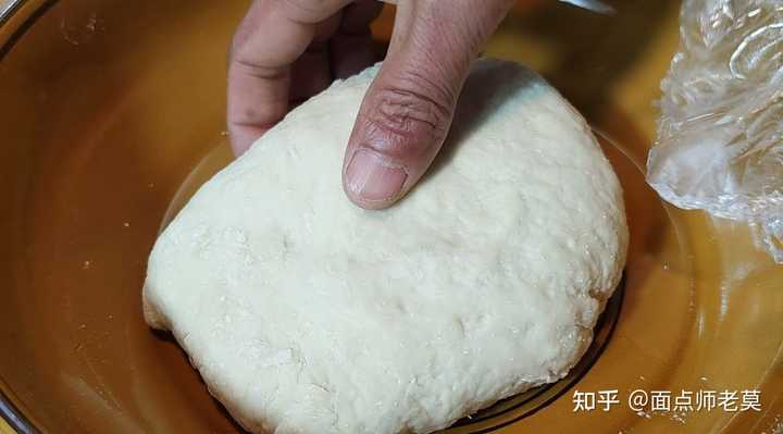 和面的时候,水和面粉的最佳比例是多少? - 知乎