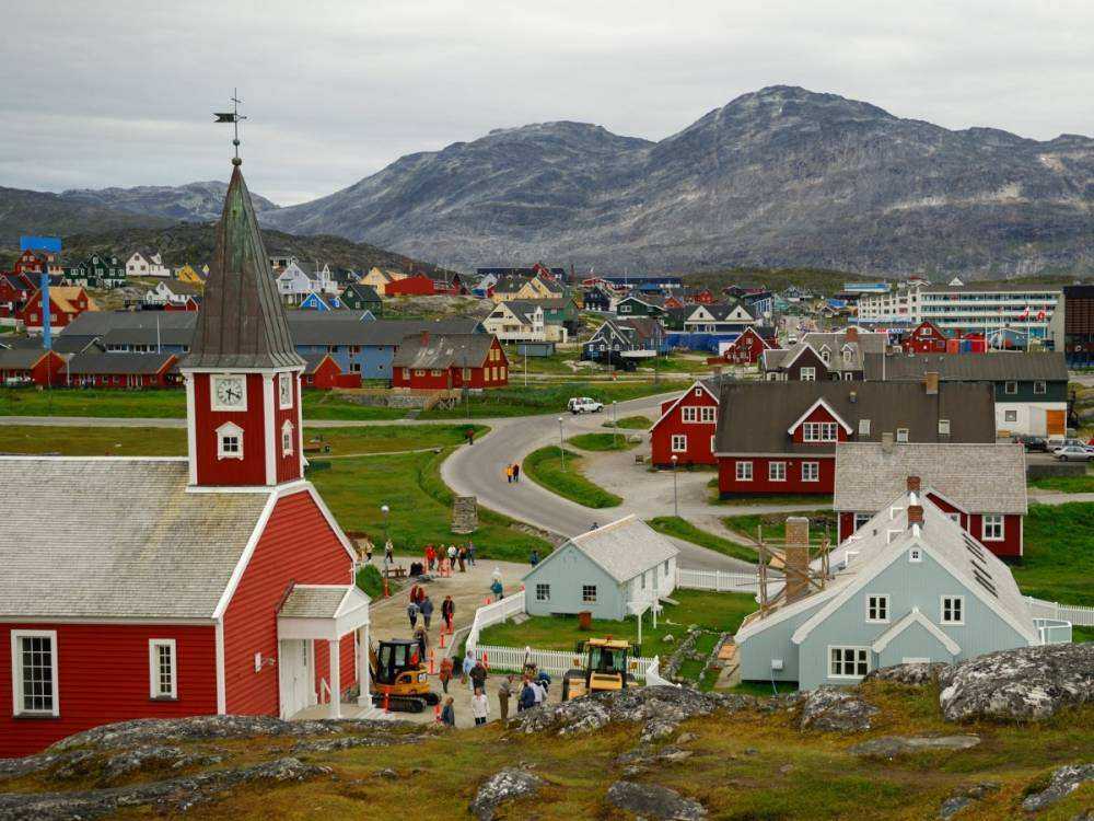 陵兰岛有人长期居住吗?那是真的只有8个人吗