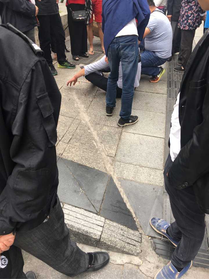 被群殴的时候有反抗的机会吗?