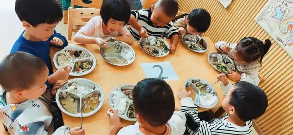 幼儿园食品安全新规征求意见稿明确实行园长负责制，禁止使用散装食用油等高风险食品， 有哪些积极意义？