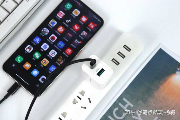 Iphone11支持18瓦快充 可是自带5瓦充电头 那么另外买哪一个快充充电头比较好呢 知乎