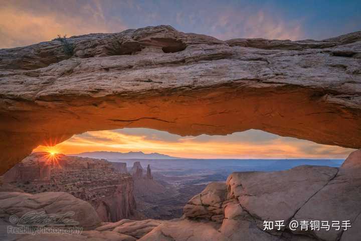 这种在影视作品里常出现的石拱门是真实存在的地理现象吗?如果不是,有条件可以形成吗? - 知乎