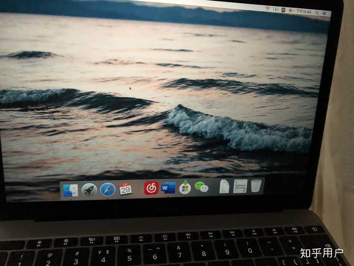 Macbook如何修改开机背景 知乎