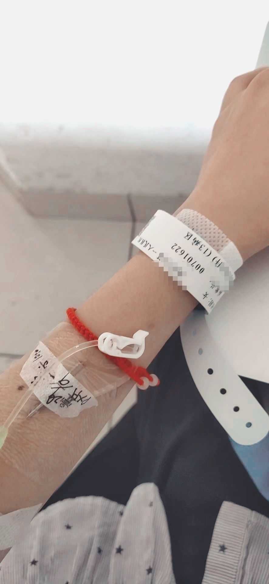 今天我刚刚出院,抑郁引发了一系列心理和身体问题,我从九十斤掉到七十