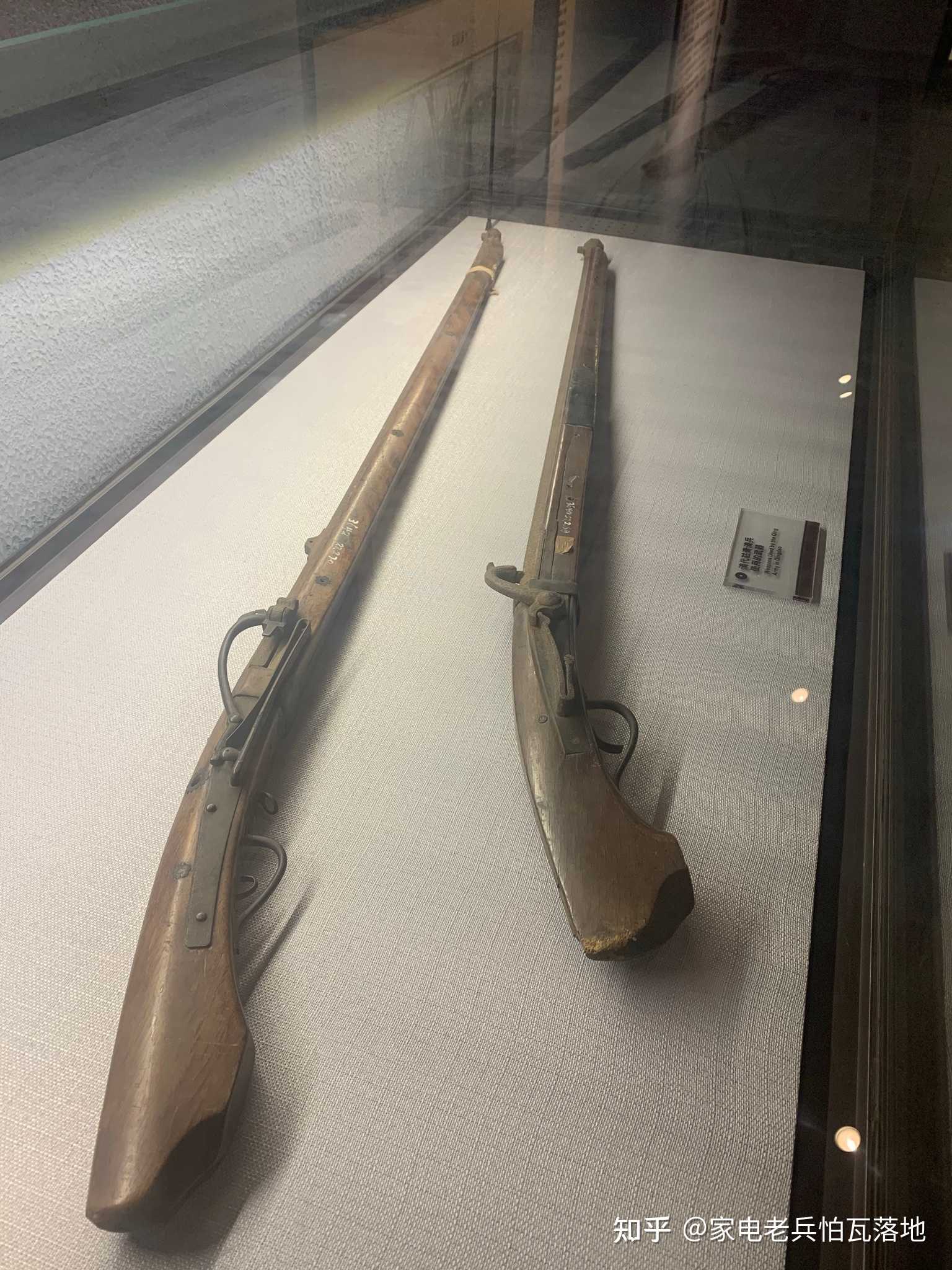 家电老兵怕瓦落地 的想法: 清朝的枪,目测是实木的 - 知乎