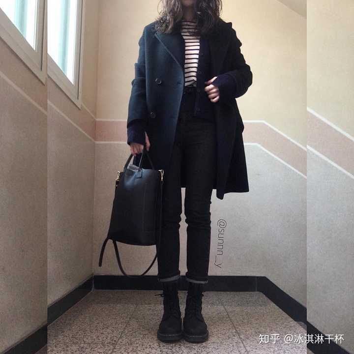 冬天女生有哪些好看的衣着搭配 知乎