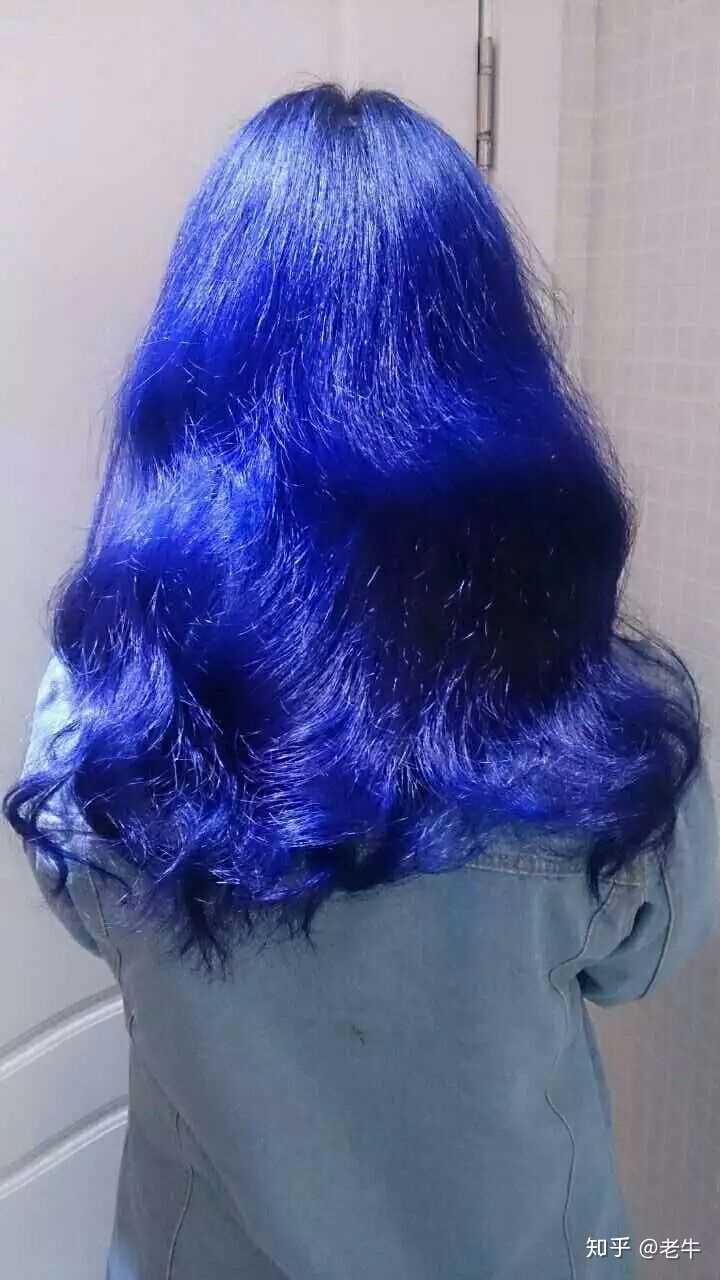 能分享一张惊艳了你的蓝色头发的照片吗?