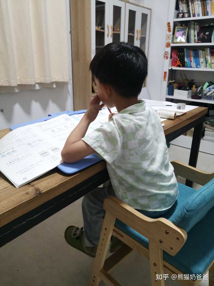 孩子写作业特别磨蹭,一小时能做完的作业拖到三小时,怎么提高他的效率? - 知乎