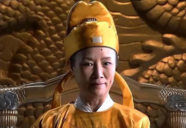 《神探狄仁杰》20年前的剧，穿帮镜头多，服化道简陋，为什么还有很多人三刷、四刷，甚至看了十几二十遍？