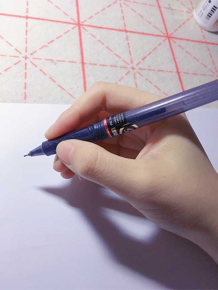 如何比较快速改正握笔姿势?