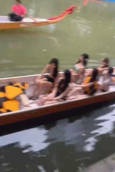 佛山一名女游客未经允许私自登龙舟被网暴,后续事件进展如何?