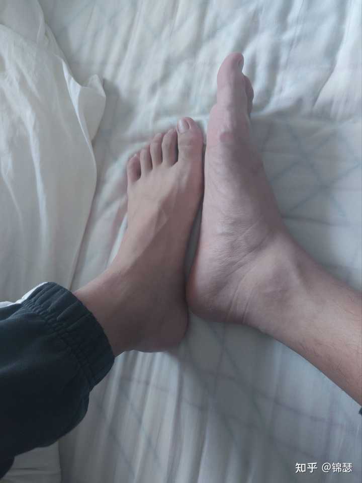 男生的脚什么样算好看？