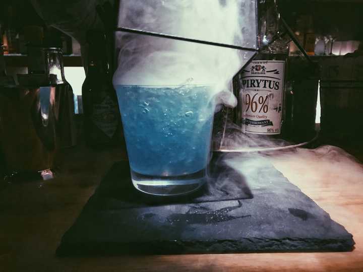 喝96度spirytus Vodka生命之水波兰伏特加是一种什么样的体验 知乎