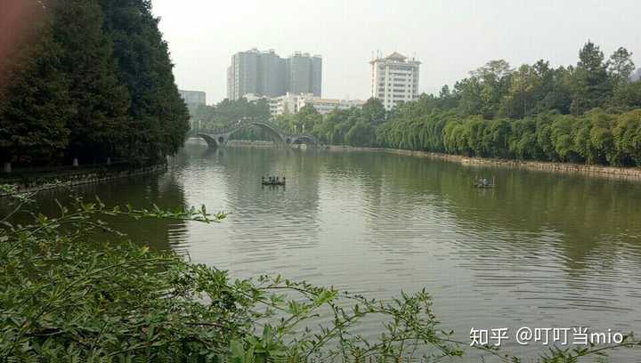 谁能介绍一下吉首大学?