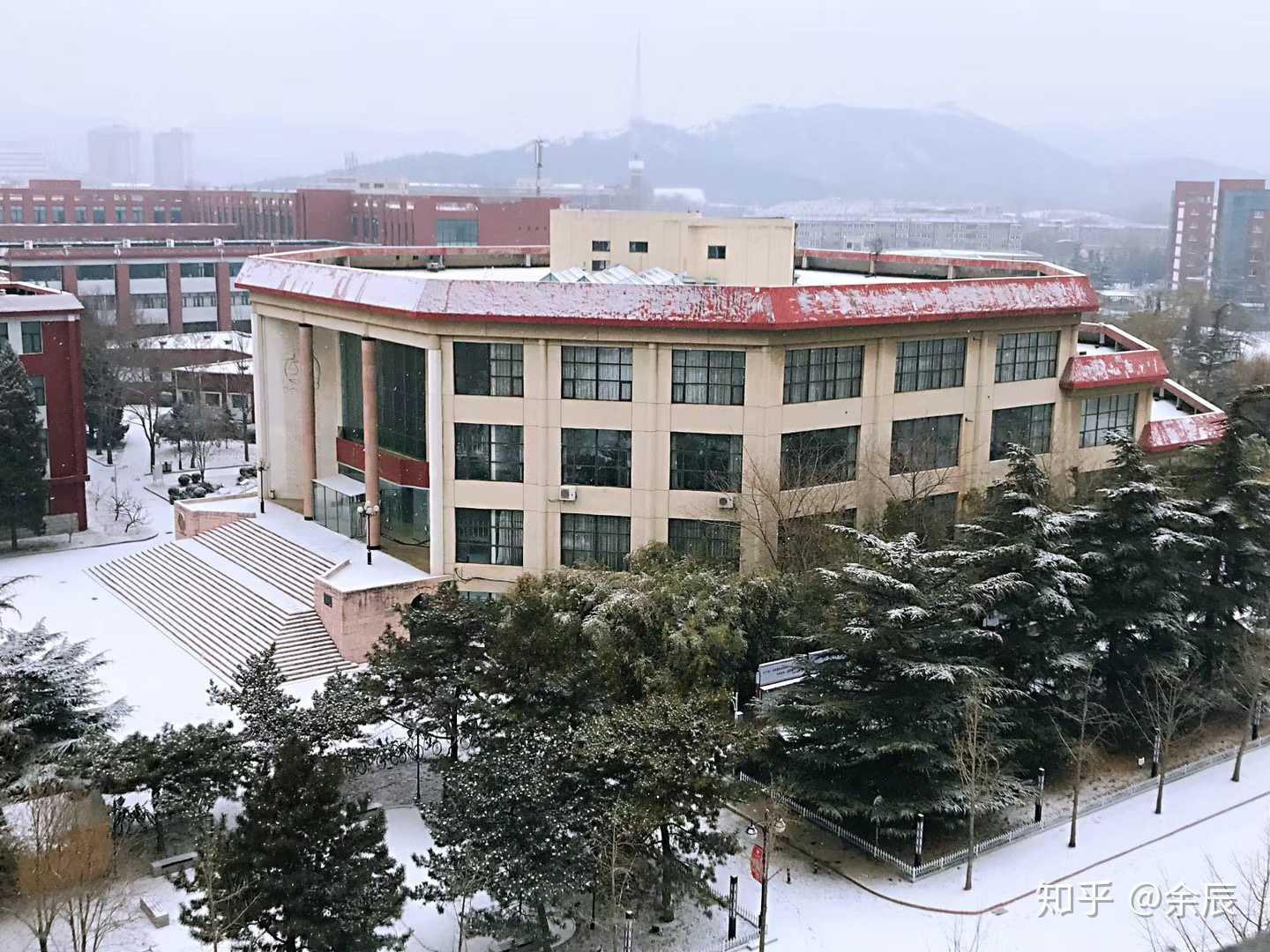 中国政法大学全景图图片