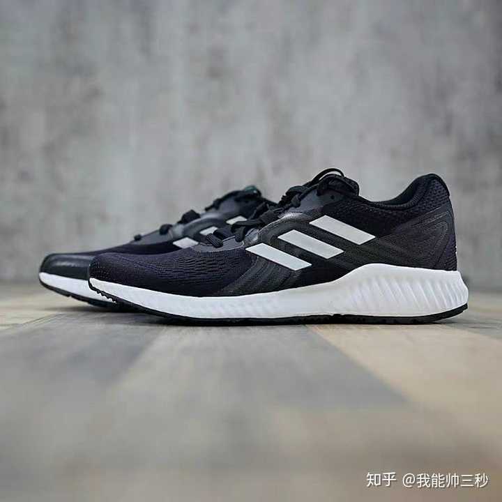 学生党1000m,推荐一款跑鞋?