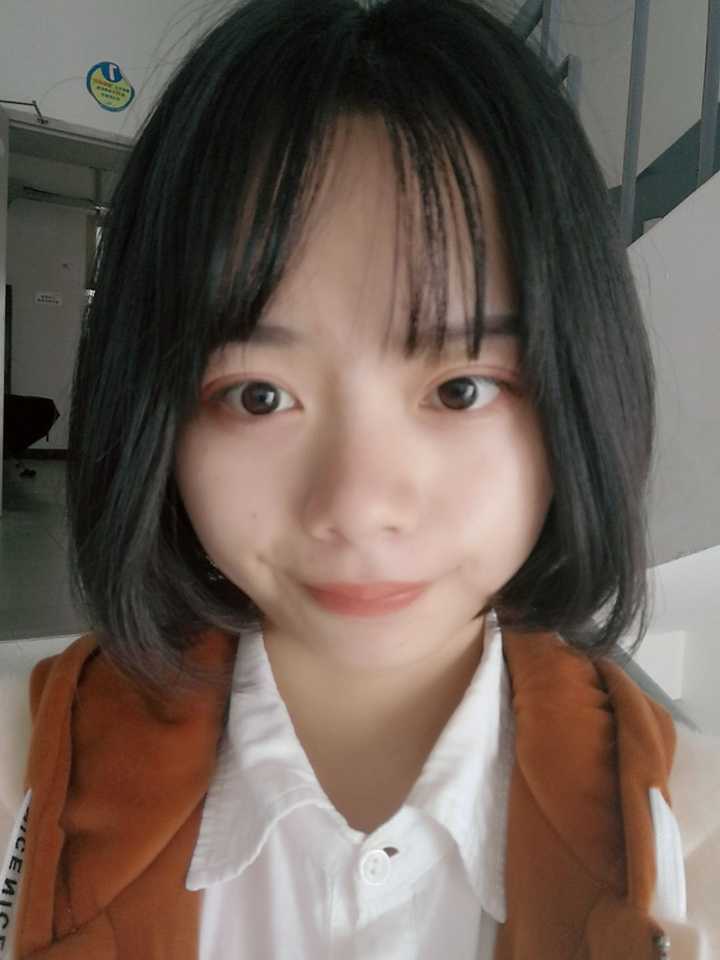 正方形的脸是不是没救了(经常被周围人吐槽的)?