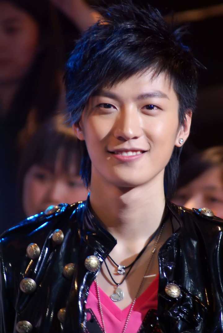 乔任梁笑的时候有多好看?