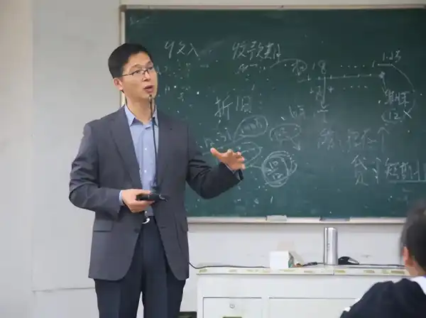 如何看待大学里将逃课看作「自由」或「反叛」的行为？