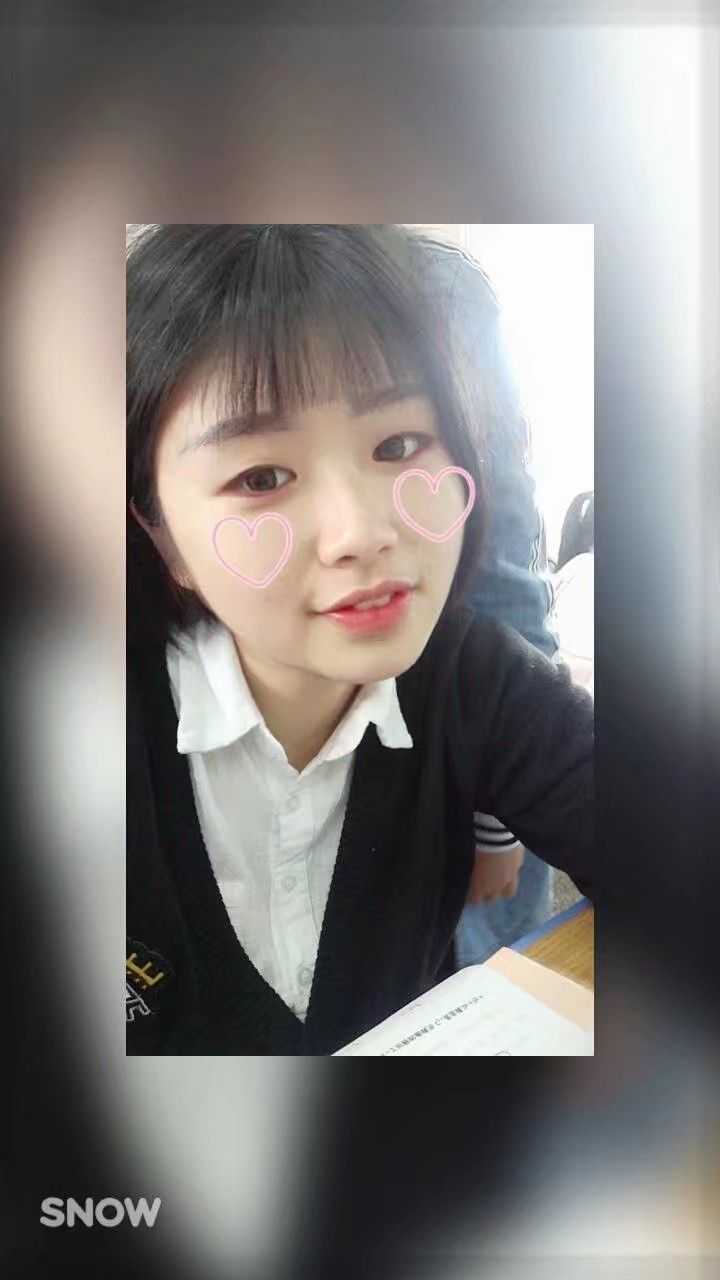 小姐姐能不能爆一爆十几岁时的照片,女大真的会十八变嘛?