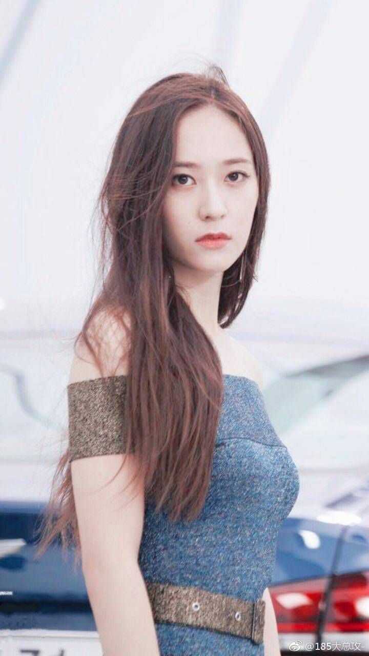 拍画报的时候秀晶一般都极冰极冷嘻嘻嘻嘻冰美晶