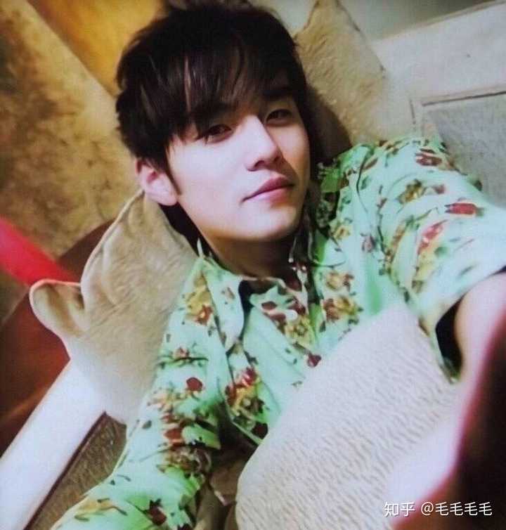 周杰伦年轻时期算的上帅吗 知乎 周杰伦年轻时期算的上帅吗 知乎
