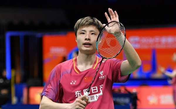 2026亚洲羽毛球锦标赛男单决赛，石宇奇21-8、21-10横扫印度选手阿尤什夺冠，如何评价本场比赛？