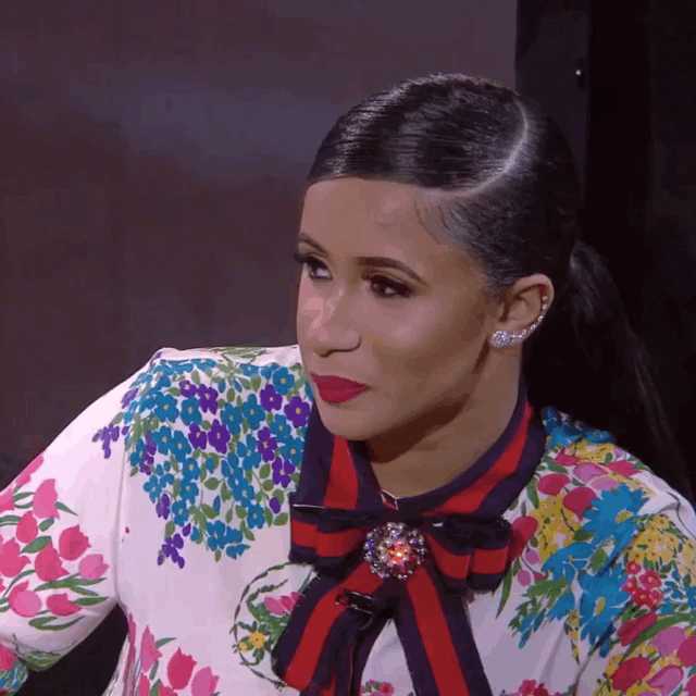 有没有卡姐cardi b的表情包? - 知乎