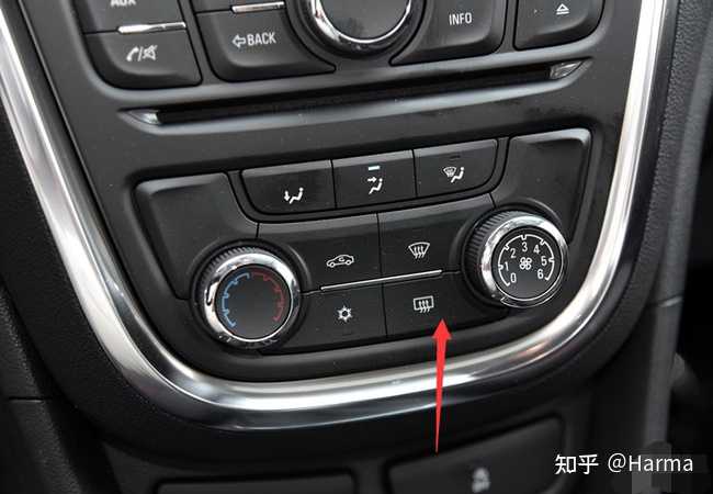 后视镜挂水珠怎么办 雨天后视镜挂水珠 后视镜有水珠怎么搞