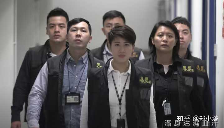 电影里的香港警察抓贼穿西装踩皮鞋是为了装帅需要吗 郑小塔的回答 知乎 电影里的香港警察抓贼穿西装踩皮鞋是为了装帅需要吗 郑小塔的回答 知乎