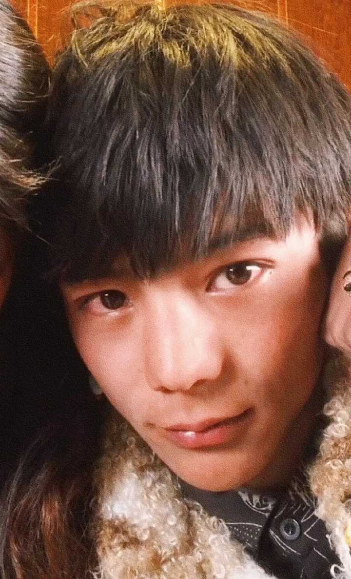 大家怎么看丁真签约当地文旅公司一事？对于他而言是一个好的结果吗？对于公众而言呢？
