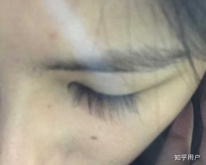 为什么眉毛和眼睛距离近的人的好看 知乎 为什么眉毛和眼睛距离近的人的好看 知乎