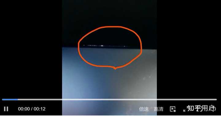 买个新屏幕，有这样的漏光正常吗？ - 知乎