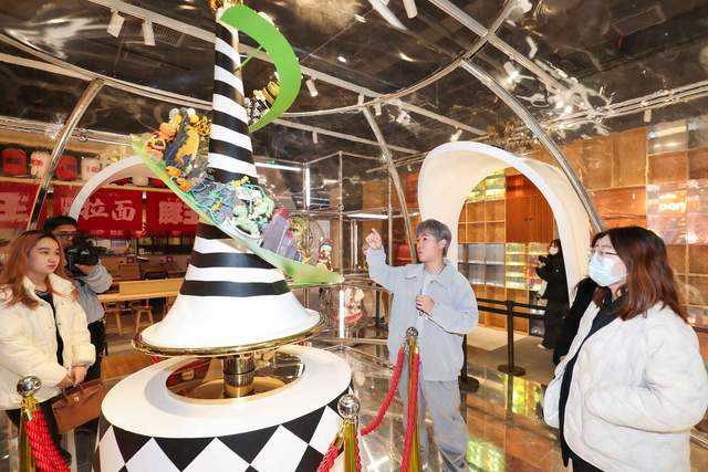 到底什么算是「潮玩」？国内外的潮玩文化有何区别？