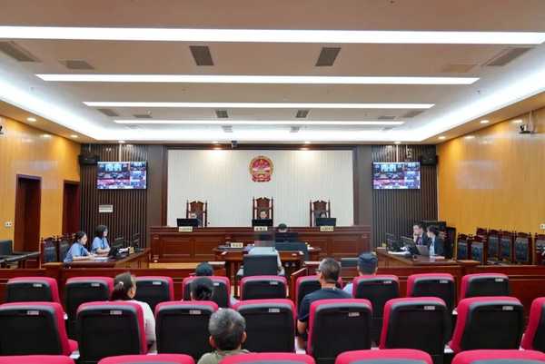 海南一实习医生给患者拔牙致人死亡，与牙科诊所一起赔偿 37 万元并被判 1 年半，如何从法律角度解读？