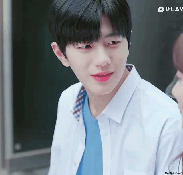 柳周河的笑真的超级治愈阿阿阿!