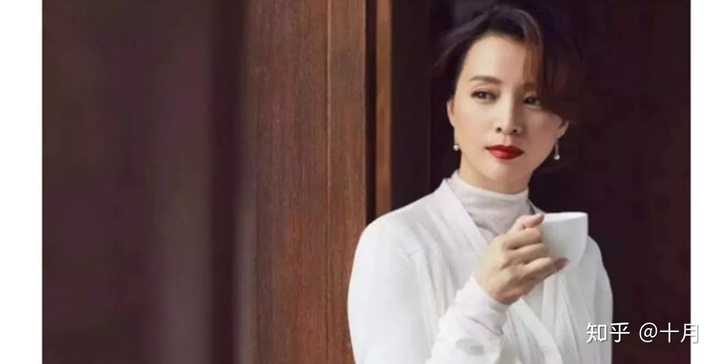 女孩子怎么变得大方且有气质?