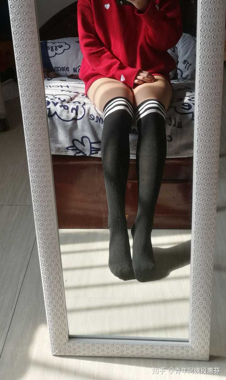 13岁网恋腿照图片