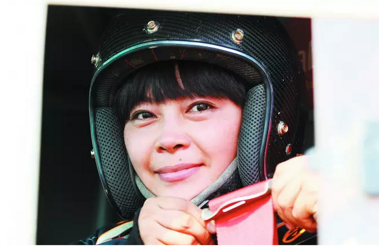 长报道丨赛车手陈晞的第11次翻车 - 深深 - 知乎