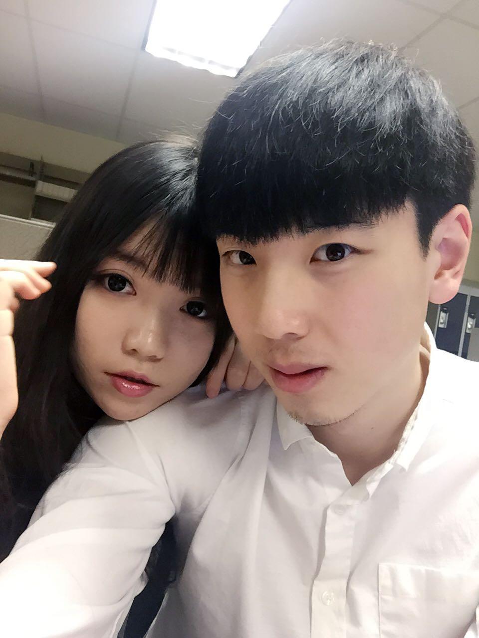 如何自拍出亲密又自然的情侣照